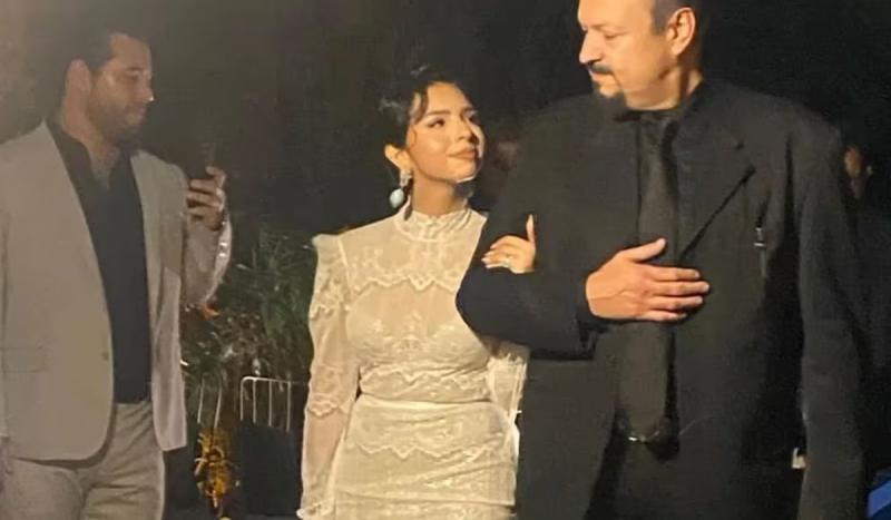 Supuesta boda de Christian Nodal y Ángela Aguilar y su padre (X/@OscarOmar_)