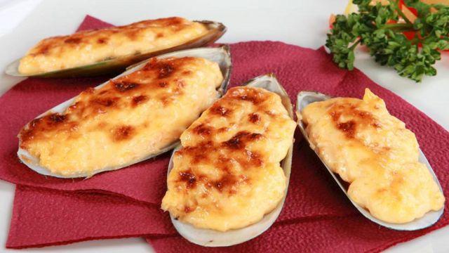 Machas a la parmesana, el único plato chileno con mariscos destacado por Tastle Atlas