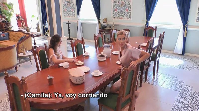 Camila Recabarren provoca a Oriana Marzoli en Ganar o Servir