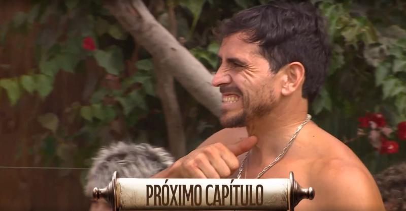 Pangal Andrade le hace gesto a Luis en Ganar o Servir