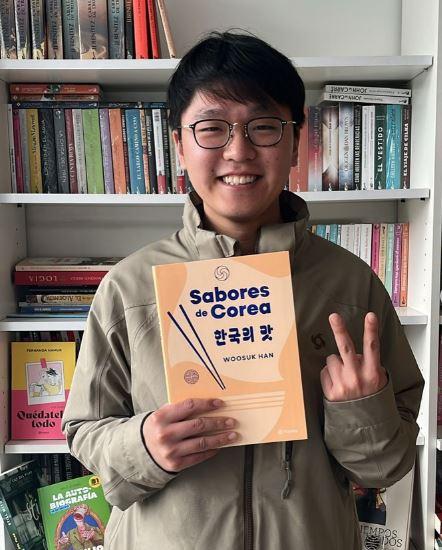 Explora la cocina coreana con el libro de recetas del chef Woosuk Han