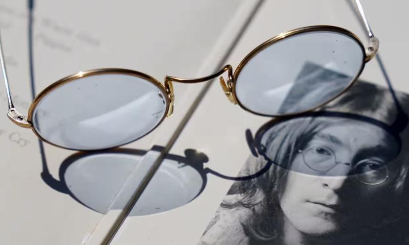 Lentes de John Lennon - The Guardian