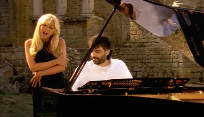 Andrea Bocelli y Marta Sánchez en la primera versión de "Vivo por ella"