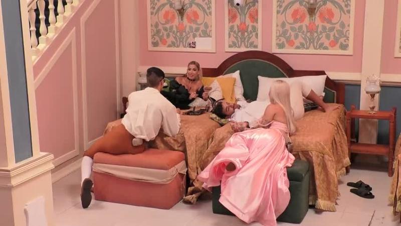 Fran, Sabélo, Oriana y Austin durante la conversación.