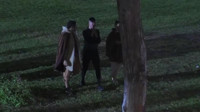 Botota siguió expresando su enojo contra Rai cuando volvían a la casona.