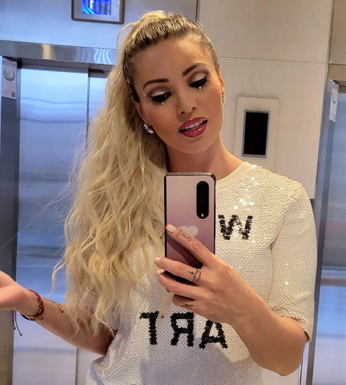 Faloon Larraguibel prepara show para adultos tras su éxito vendiendo contenido.