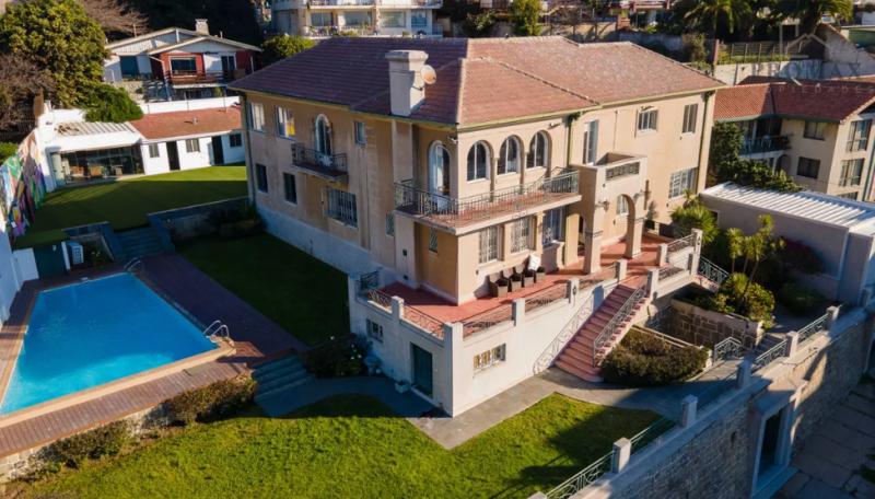 La lujosa casa que Mark González y Maura Rivera pusieron a la venta.