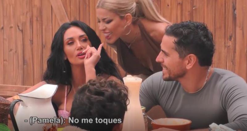 Pamela Díaz y Oriana Marzoli protagonizaron feroz pelea en Ganar o Servir.