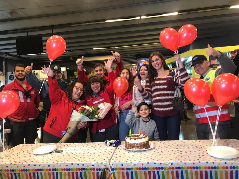 Cumpleaños de Martín en estación Tobalaba.