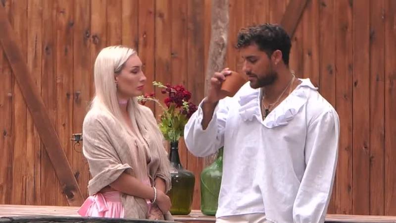 El momento de la tensa conversación entre Austin y Fran.