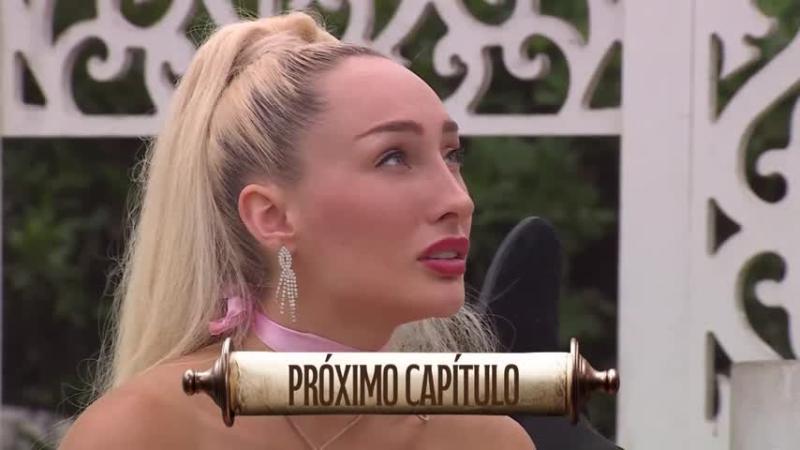 Fran hablando con Austin en Ganar o Servir.