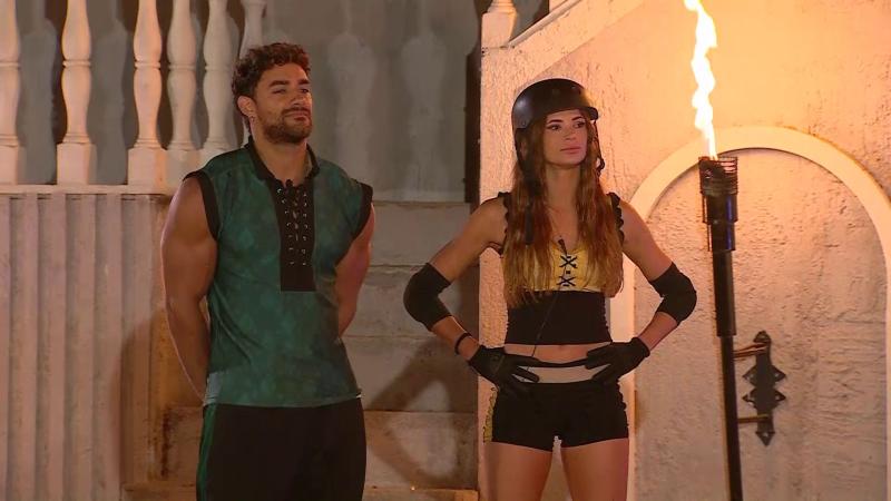 Austin y Julia antes del duelo de eliminación en Ganar o Servir