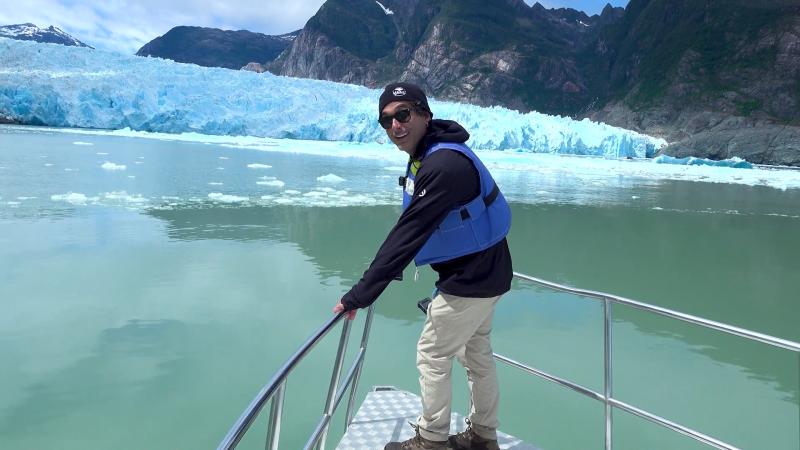 Claudio Iturra en la ruta de la patagonia