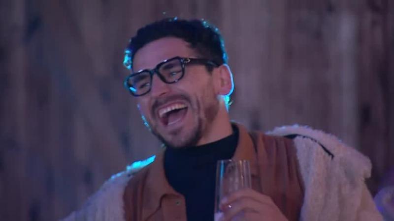 La reacción de Pangal, mientras Luis Mateucci era informado del desafío.