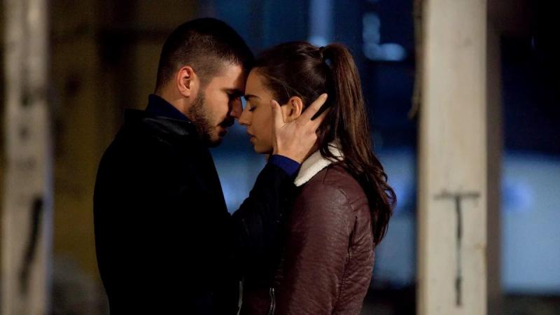 "Quédate Conmigo" gran estreno por Canal 13