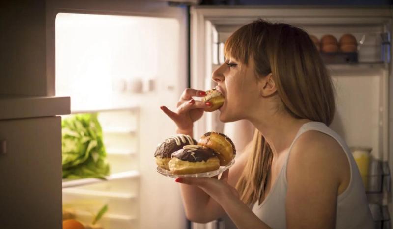 Síndrome de atracón por restricciones alimentarias @20minutos.es