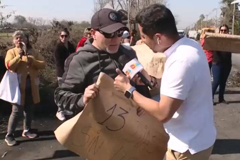 Vecinos de Lampa protestan contra Enel