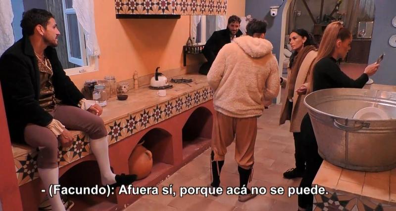 Facundo le dice a Pamela que no puede fumar dentro de la casa de Ganar o Servir