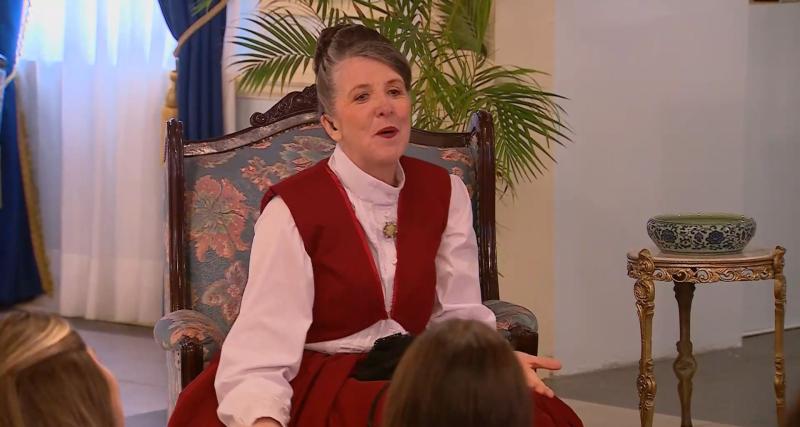 Amanda del Villar en Ganar o Servir