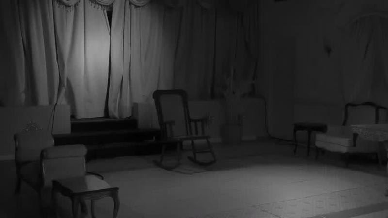 Dos nuevos visitantes nocturnos en el teatro de Ganar o Servir.