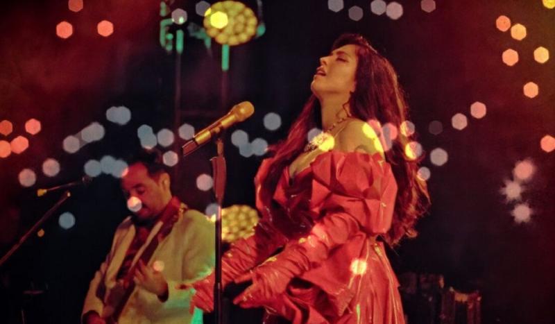 Mon Laferte en su documental "Mon Laferte: Te Amo"