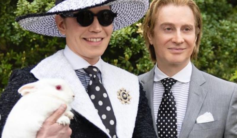 Di Mondo reapareció en redes sociales con una triste noticia junto a Eric Javits