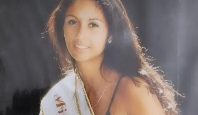 Pamela Díaz como "Miss Simpatía" 1998