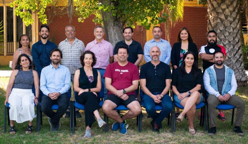 Arturo Prat junto al equipo académico de la UMCE