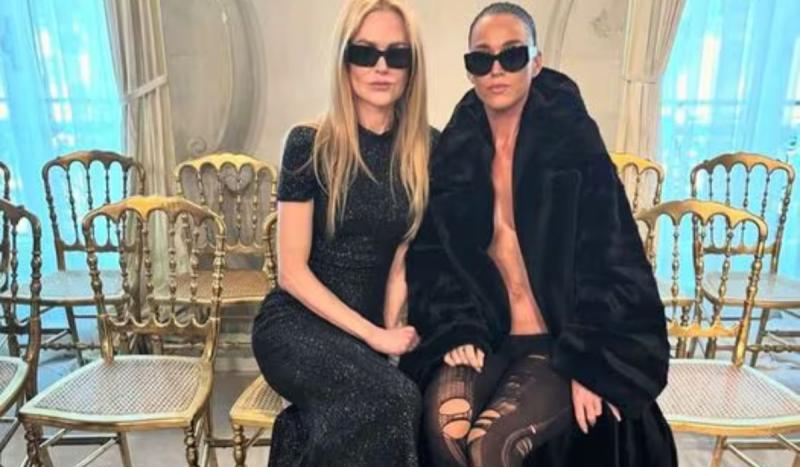 Katy Perry y Nicole Kidman en el desfile de Balenciaga