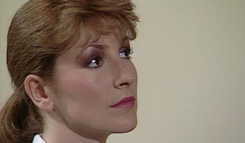 Maricarmen Arrigorriaga como Ángela Santana en Semidiós de Canal 13