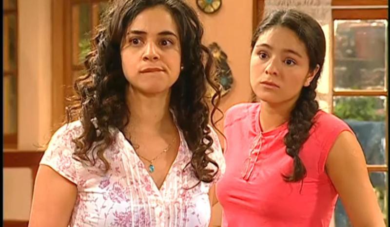 Nathalia Aragonese y Paola Giannini en "Gatas y Tuercas" (2005)