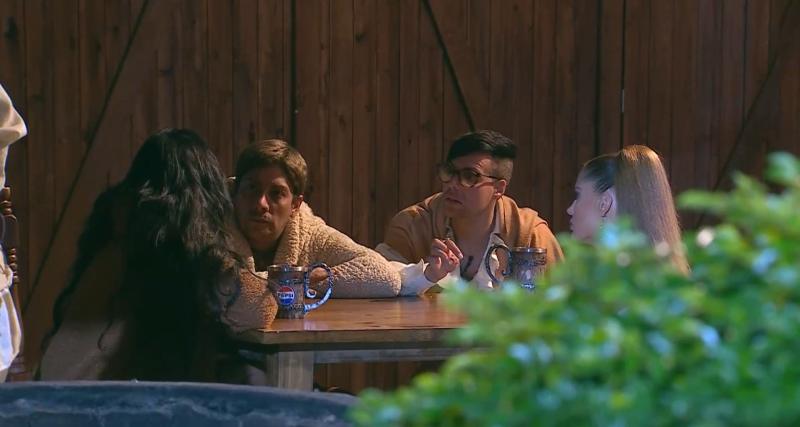 Botota, Sabélo y Gala escuchan a Pamela Díaz en Ganar o Servir