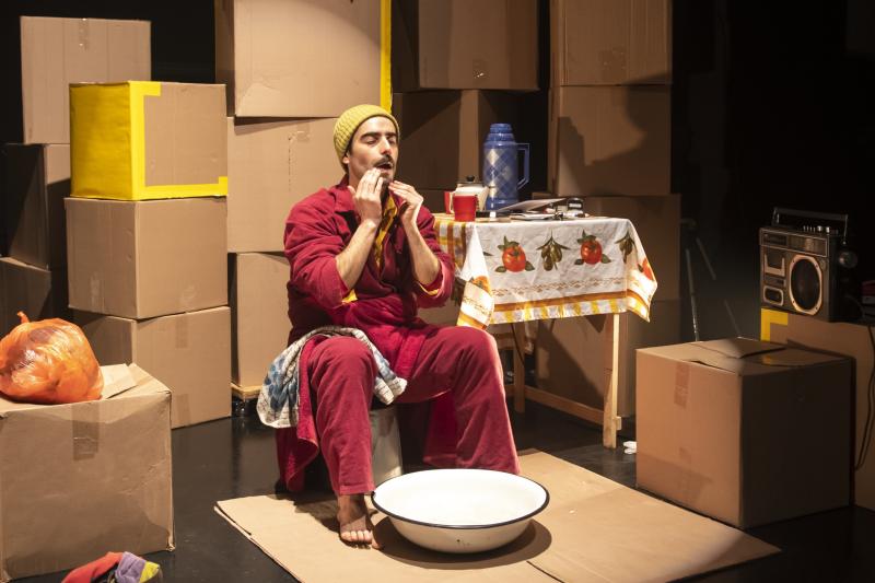 Septiembre en el GAM: Espectáculo circense invita a disfrutar del ocio con objetos mágicos