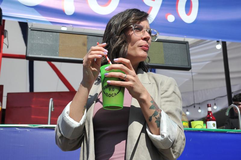 Camila Vallejo dio a conocer el sexo de su bebé junto al músico Camilo Zicavo. (Agencia UNO)