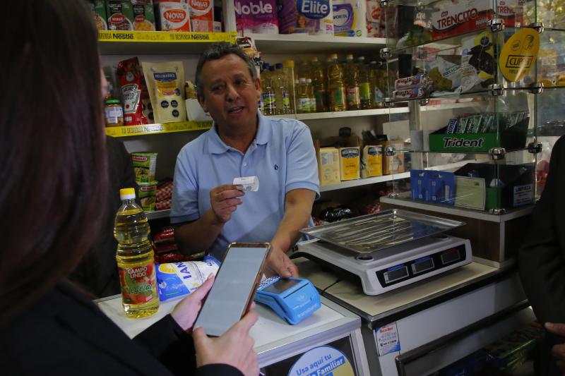 Bolsillo Familiar Electrónico - Aton