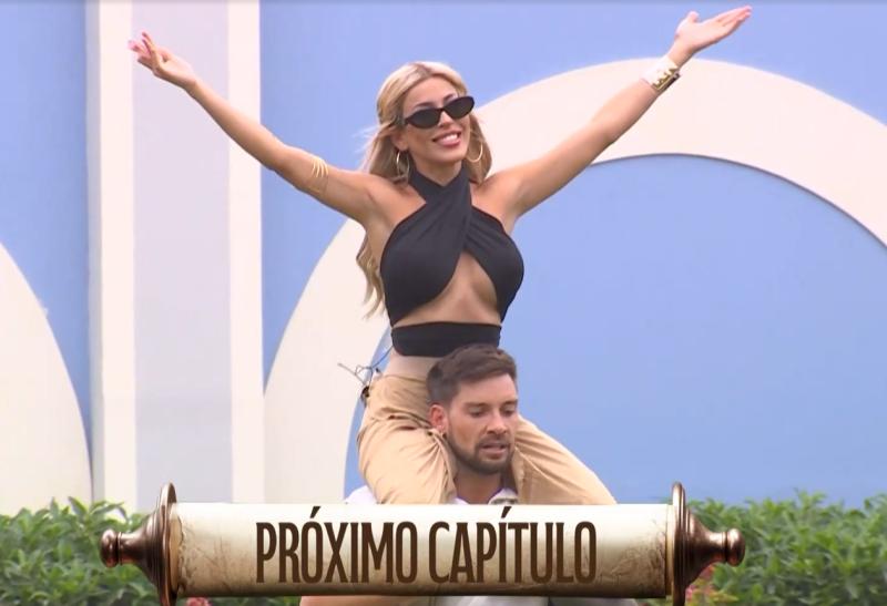 Luis Mateucci va a buscar a Oriana y la carga en sus hombros