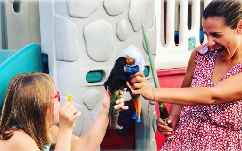 Julia Vial dejó de exponer el rostro de su hija en redes sociales.