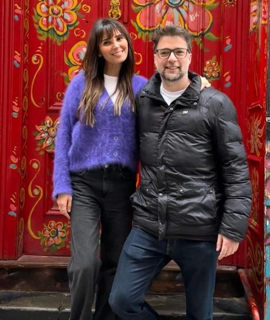 Andrea Sanhueza, viuda de Roberto Bruce, confirmó su nueva relación con el periodista Carlos Romero.