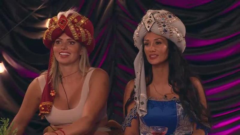 Faloon y Rai, durante la dinámica de Las Hermanas Péndulo.