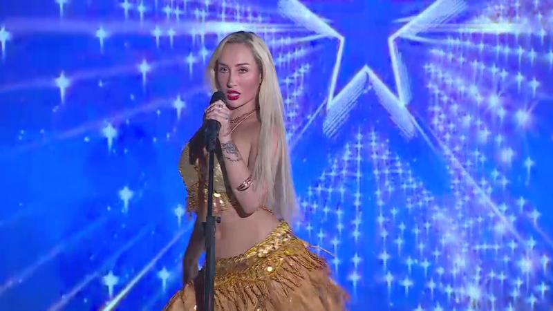 Fran Maira imitó a Shakira