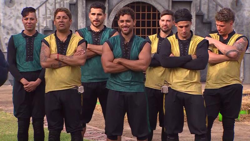 Hombres de Ganar o Servir listos para competir
