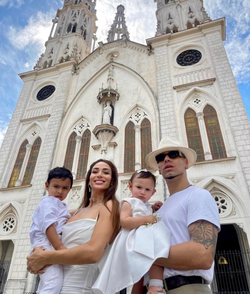 Raúl Peralta y Lisandra Silva junto a sus hijos - Instagram