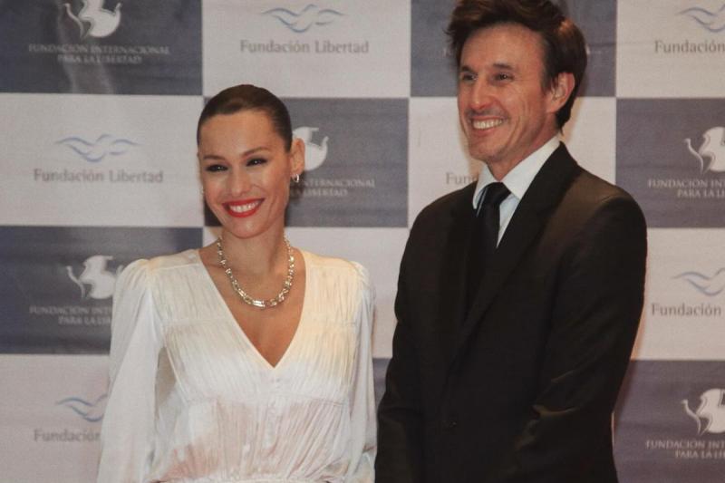 Pampita y Roberto García Moritán