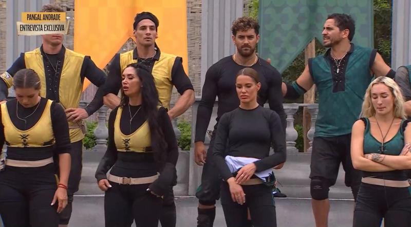 Pangal confronta a Facundo.