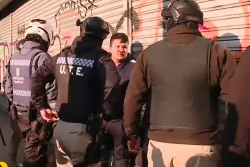 Equipo de "Tu Día" presencia pelea en calle de Santiago