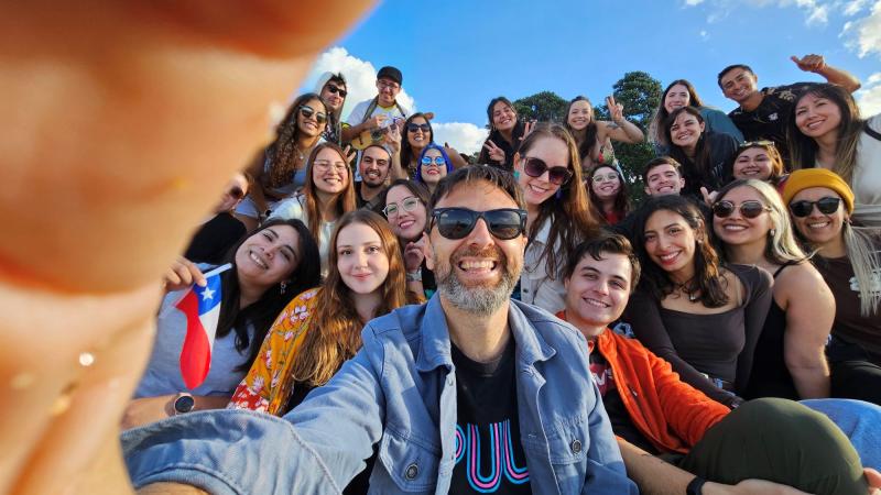 Siempre hay un chileno