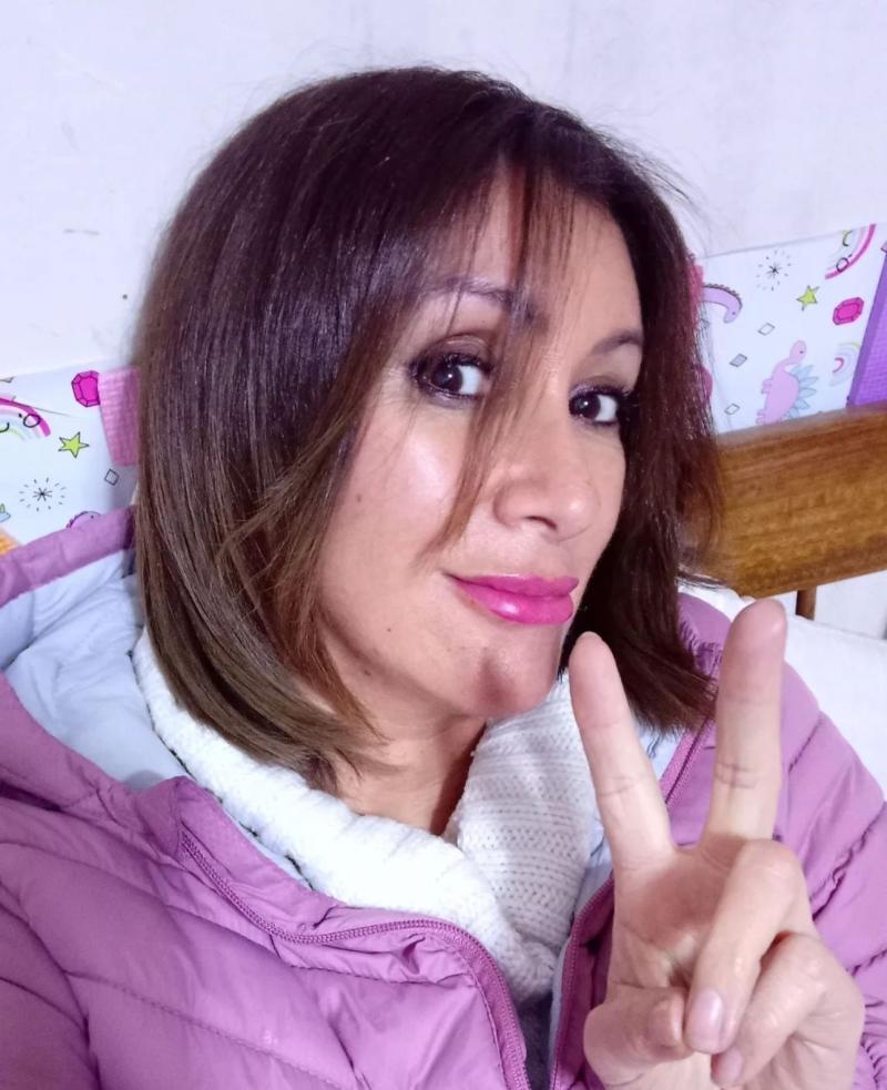 Angélica Sepúlveda se olvidó de su melena corta.