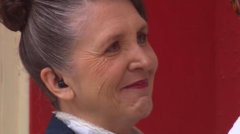 Amanda del Villar llora con Sabélo