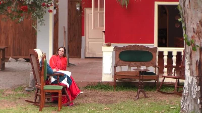 El íntimo espacio en el patio donde conversaron Daniela y Fran.