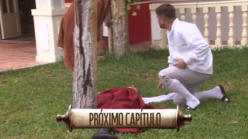 Amanda se "desmaya" y Pancho la ayuda